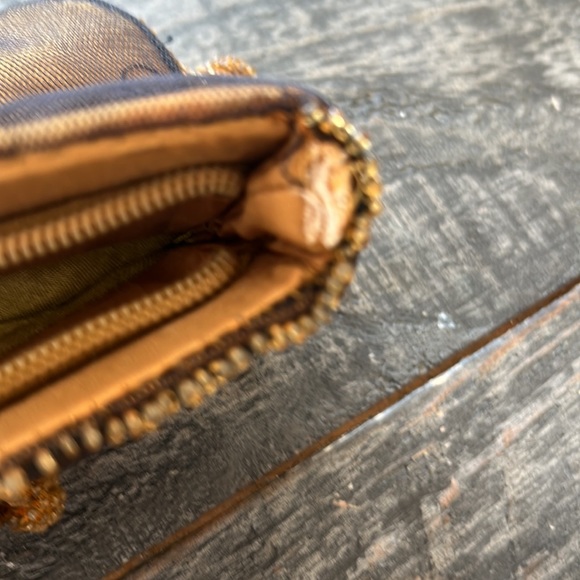 VINTAGE CHAN LUU CLUTCH - Picture 8 of 8